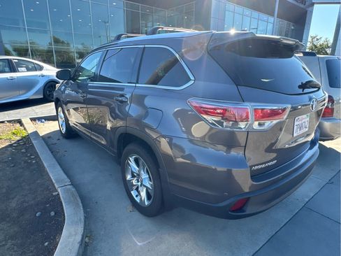 Used 2016 Toyota Highlander Limited AWD/4WD image 2