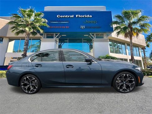 Used 2025 BMW 330i Sedan image 4