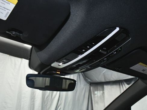 Used 2021 Porsche Cayenne image 35