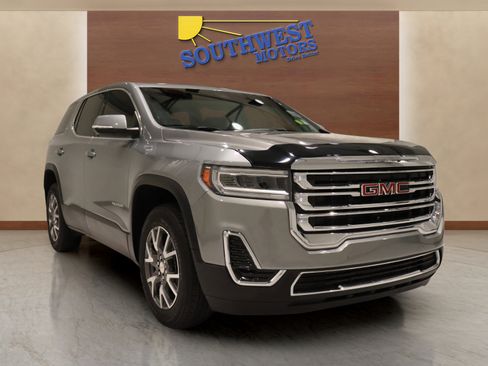 Used 2023 GMC Acadia SLE image 5