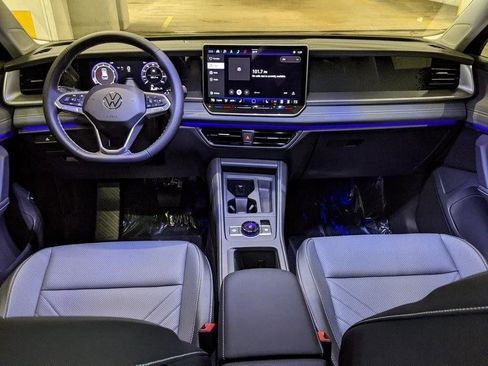 New 2026 Volkswagen Tiguan SE image 12