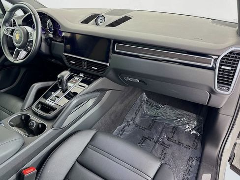 Certified 2022 Porsche Cayenne S image 34