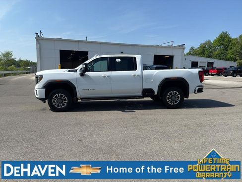 Used 2022 GMC Sierra 2500 AT4 w/ AT4 Preferred Package AWD/4WD image 3