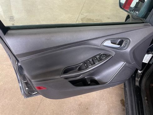 Used 2015 Ford Focus SE image 19
