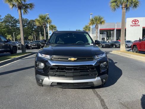 Used 2023 Chevrolet TrailBlazer LT w/ Convenience Package FWD image 3