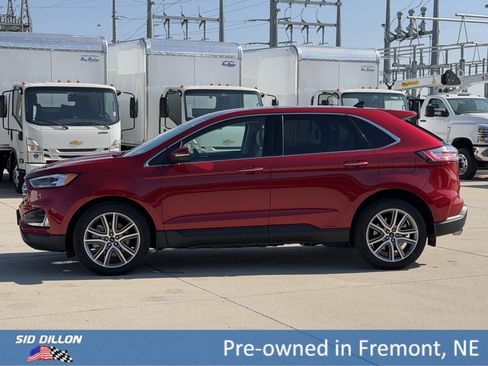 Used 2024 Ford Edge Titanium w/ Equipment Group 301A AWD/4WD image 8
