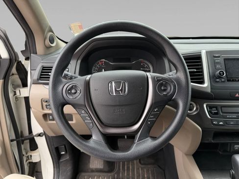 Used 2018 Honda Pilot LX image 12