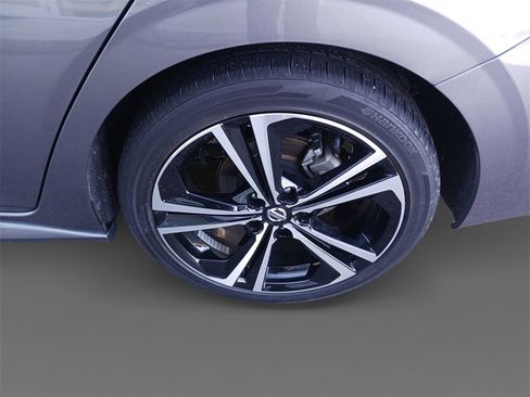 Used 2023 Nissan Sentra SR w/ SR Premium Package image 8