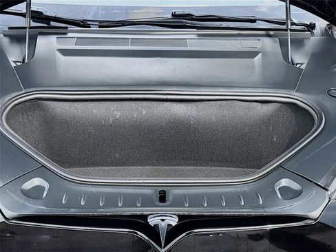 Used 2022 Tesla Model S image 30