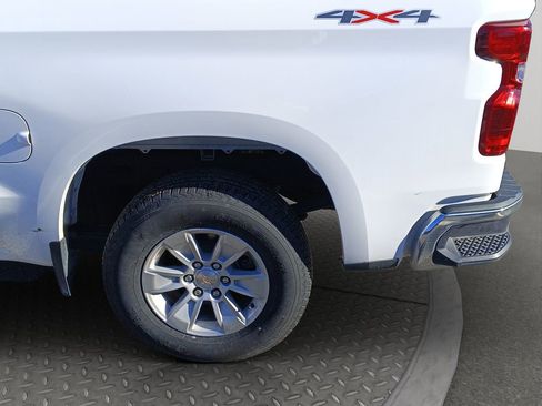 Certified 2025 Chevrolet Silverado 1500 LT image 24