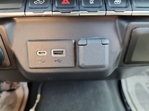 Certified 2021 Chevrolet Silverado 1500 RST AWD/4WD image 14