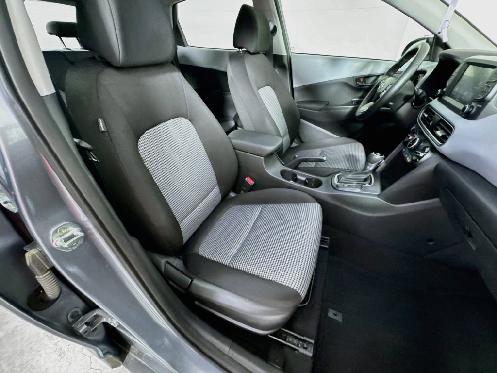 Used 2021 Hyundai Kona SEL FWD image 32