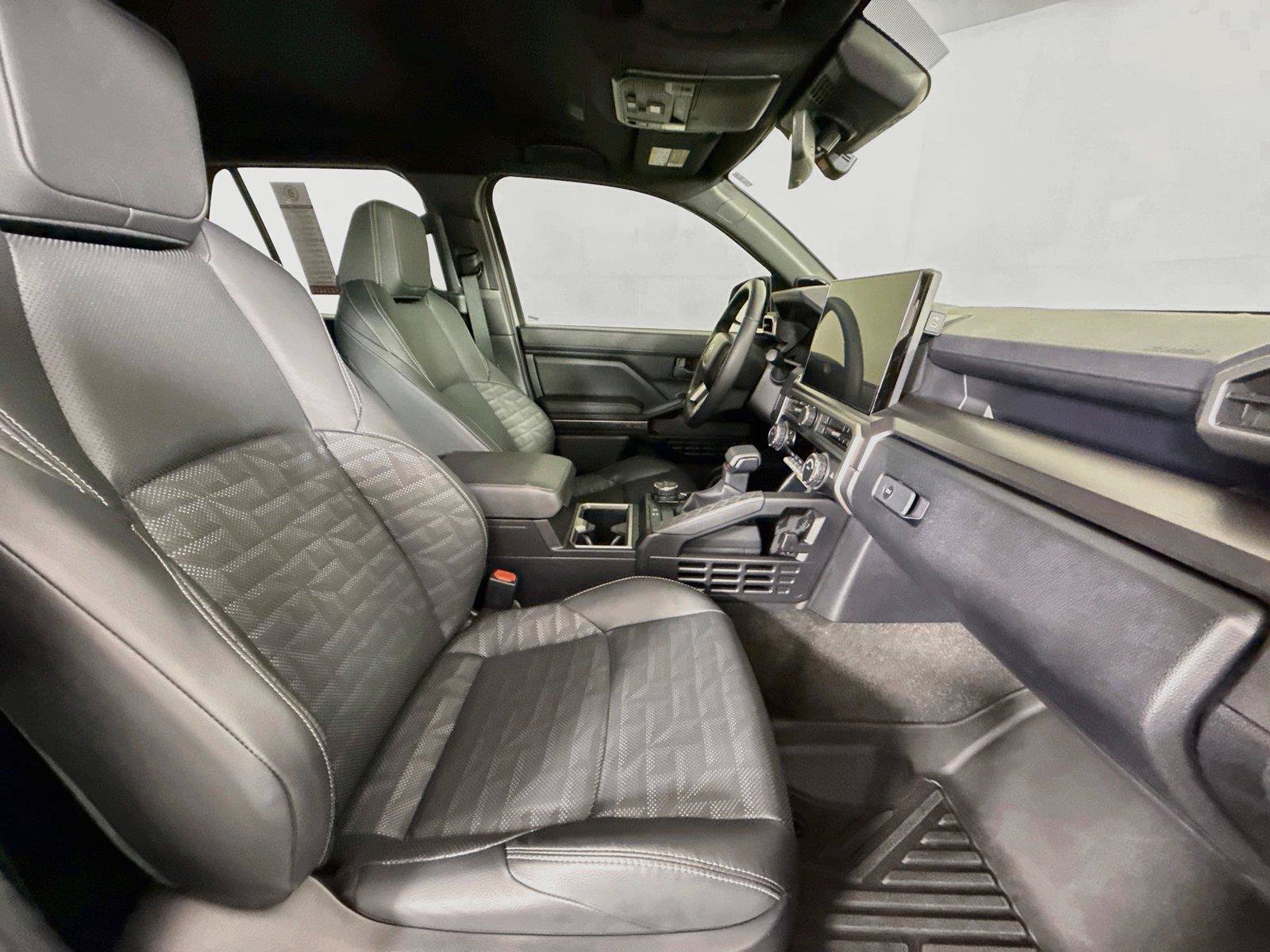 Certified 2025 Toyota 4Runner TRD Off-Road Premium AWD/4WD image 43