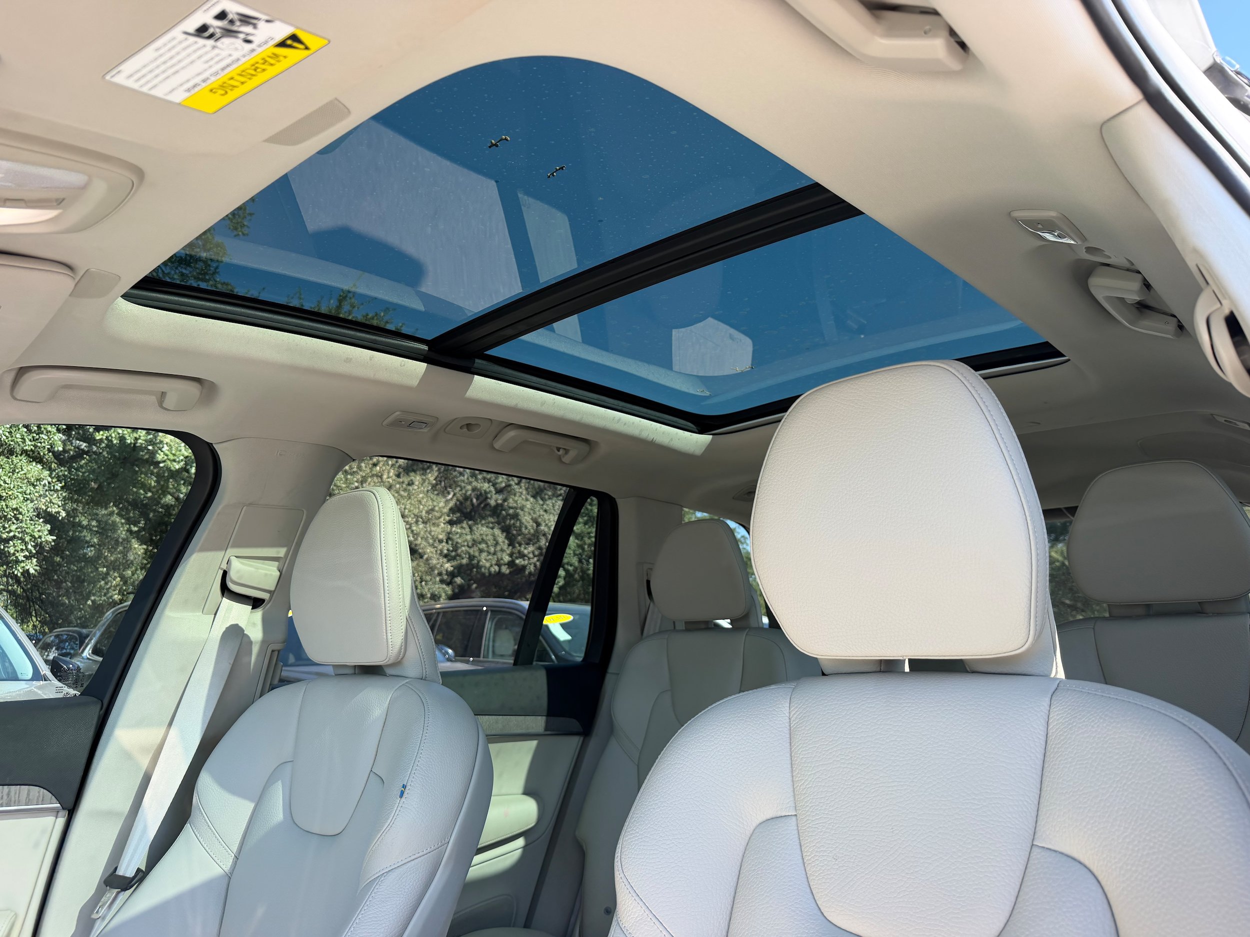 Certified 2025 Volvo XC90 T8 Plus w/ Protection Package Premier AWD/4WD image 26