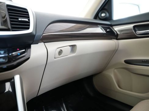 Used 2016 Honda Accord EX-L image 52
