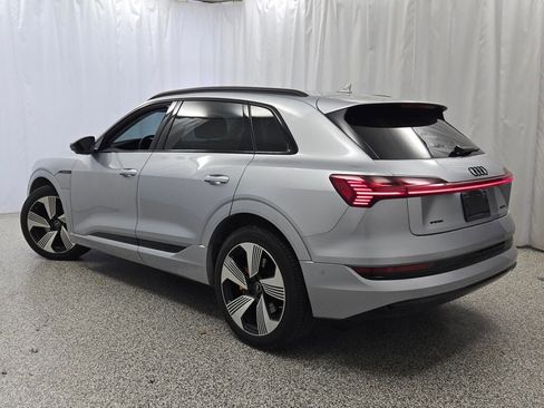 Used 2022 Audi e-tron Premium Plus w/ Premium Plus Package image 15