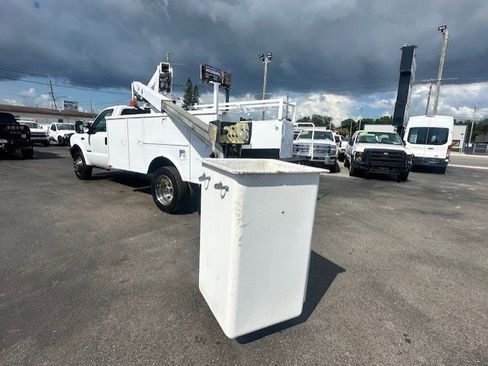 Used 2000 Ford F550 image 13