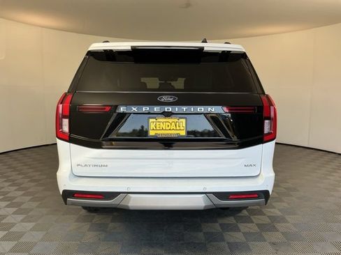 Used 2025 Ford Expedition Max Platinum AWD/4WD image 5