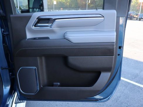 Used 2024 Chevrolet Silverado 2500 LTZ w/ LTZ Premium Package image 26