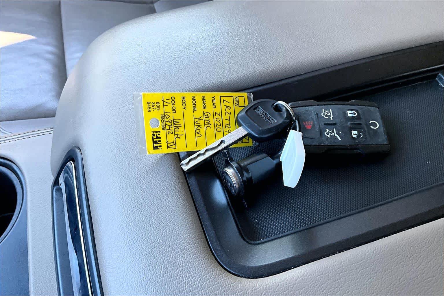 Used 2020 GMC Yukon SLT AWD/4WD image 14