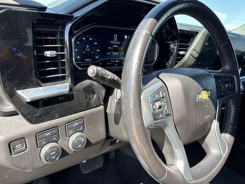 Used 2022 Chevrolet Silverado 1500 LT AWD/4WD image 26
