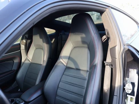 Used 2021 Porsche 911 Turbo image 5