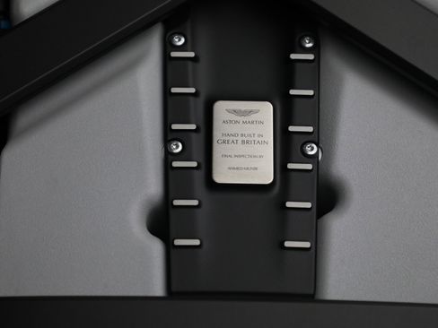 Used 2023 Aston Martin DBS Coupe image 30