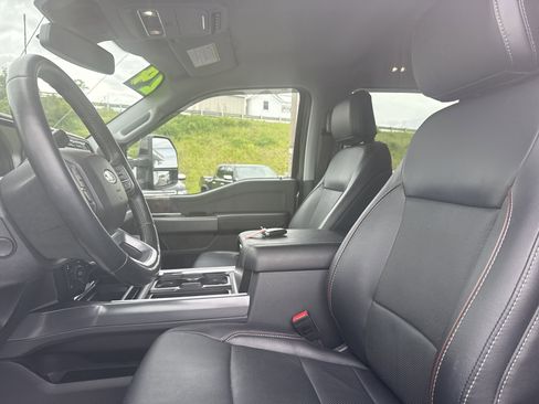 Used 2024 Ford F250 Lariat w/ Sport Appearance Package AWD/4WD image 13