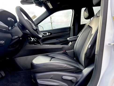 New 2026 Jeep Compass Latitude image 9