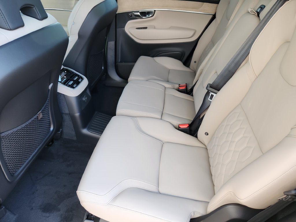 New 2027 Volvo XC90 T8 Plus AWD/4WD image 21