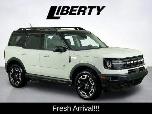 Used 2023 Ford Bronco Sport Outer Banks w/ Tech Package AWD/4WD image 1