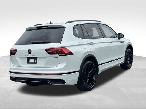 Certified 2024 Volkswagen Tiguan SE R-Line AWD/4WD image 4