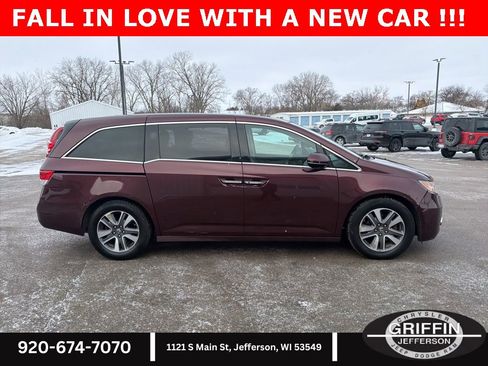 Used 2015 Honda Odyssey Touring Elite image 8
