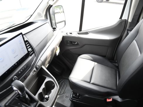 New 2026 Ford Transit 250 148 Medium Roof RWD image 14