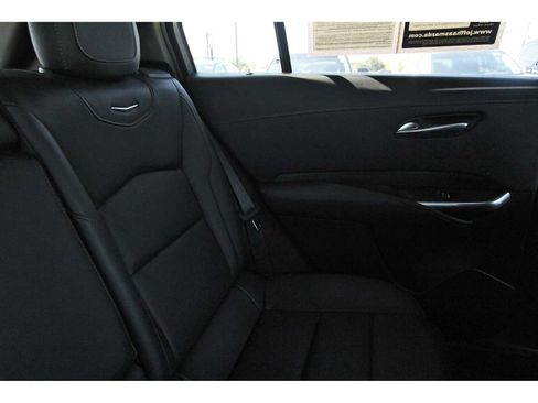 Used 2021 Cadillac XT4 Sport w/ Enhanced Visibility Package FWD image 10