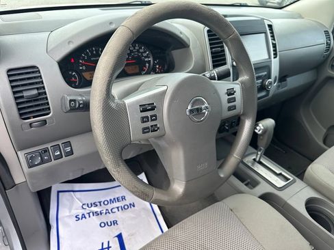 Used 2019 Nissan Frontier SV AWD/4WD image 11