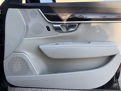 Used 2018 Volvo S90 T5 Momentum w/ Convenience Package image 45