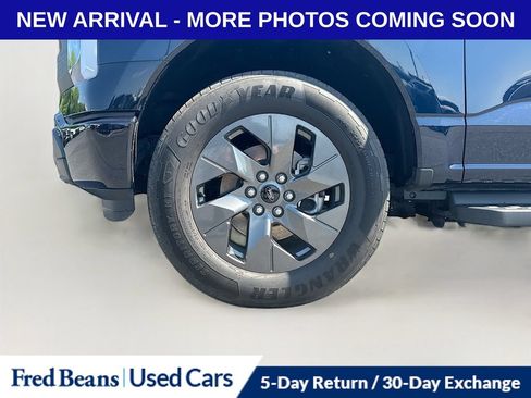 Used 2024 Ford F150 Lightning XLT AWD/4WD image 12