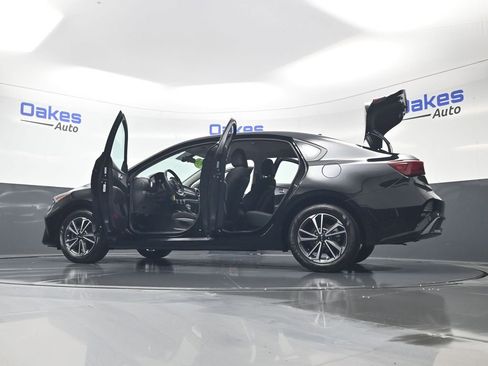 Certified 2024 Kia Forte LXS w/ LXS Technology Package FWD image 58