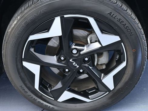 Used 2024 Kia Seltos EX image 44