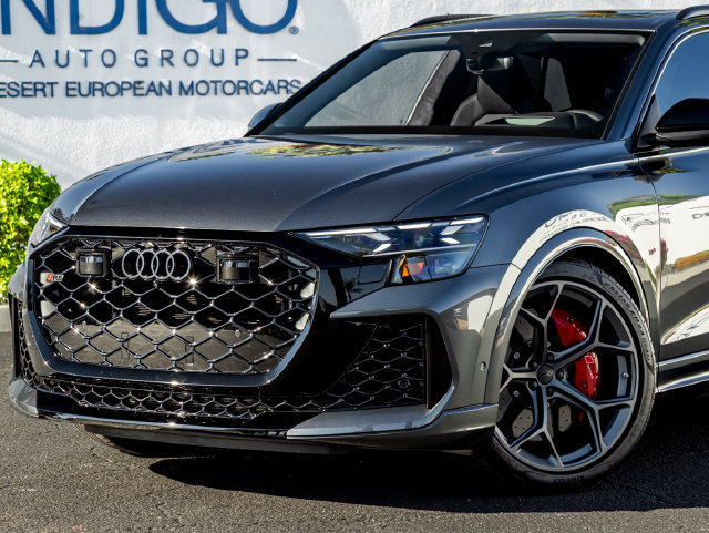 Used 2026 Audi RS Q8 performance AWD/4WD image 2