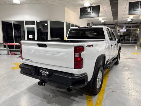 Used 2021 Chevrolet Silverado 2500 W/T w/ WT Convenience Package AWD/4WD image 9