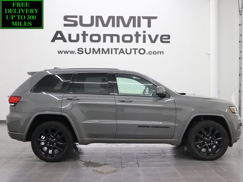 Used 2020 Jeep Grand Cherokee Altitude AWD/4WD image 1