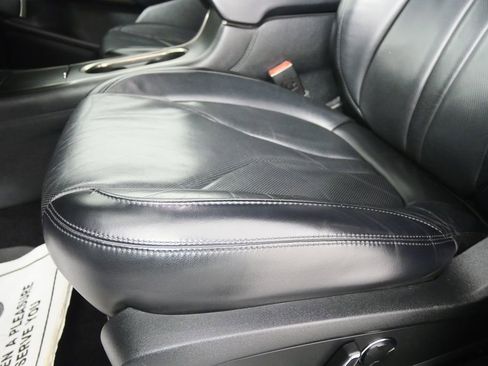 Used 2018 Lincoln MKC Reserve w/ Lincoln MKC Climate Package image 10