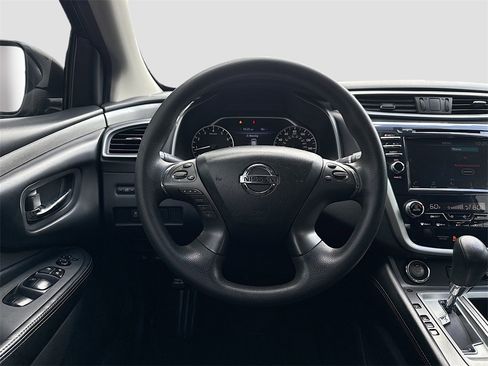 Used 2019 Nissan Murano S image 20