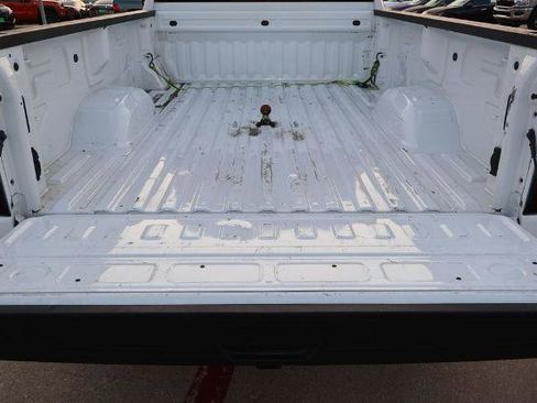 Used 2025 GMC Sierra 2500 Pro w/ 1SA Pro Safety Plus Package AWD/4WD image 9