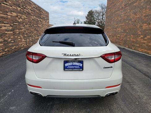 Used 2017 Maserati Levante AWD/4WD image 8