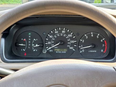 Used 2000 Toyota Camry LE FWD image 14