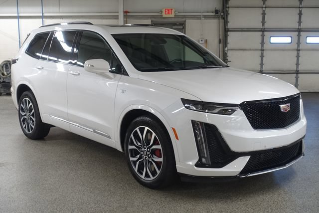 Used 2024 Cadillac XT6 Sport w/ LPO, Floor Liner Package AWD/4WD image 1