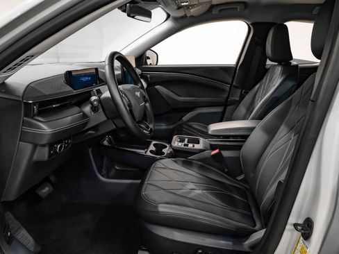 Used 2025 Ford Mustang Mach-E Select RWD image 4